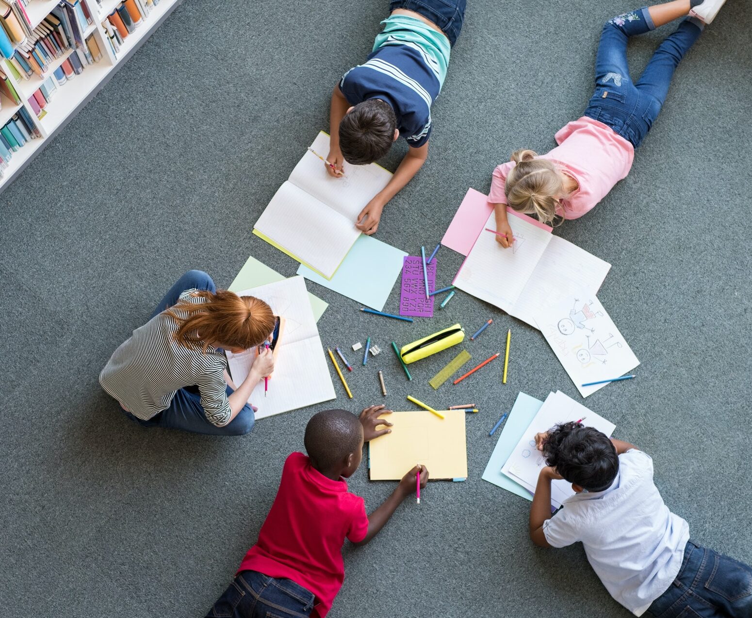 children-drawing-at-library.jpg